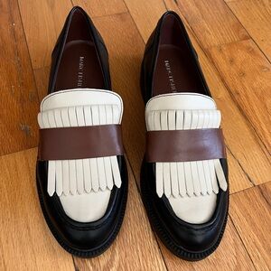 Marc‎ Fisher Loafers Flats Woman’s Size 7.5
